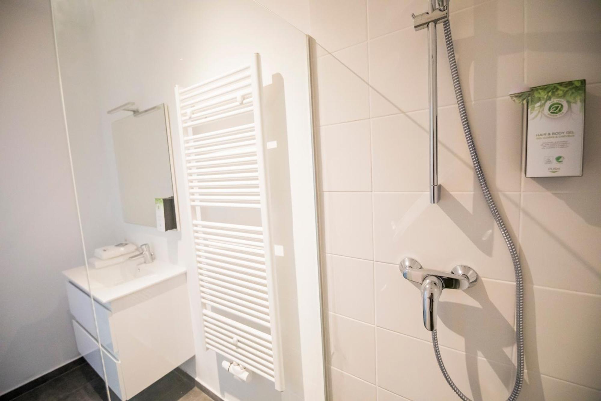Travelease - Midi Bed & Breakfast Anderlecht Exterior photo